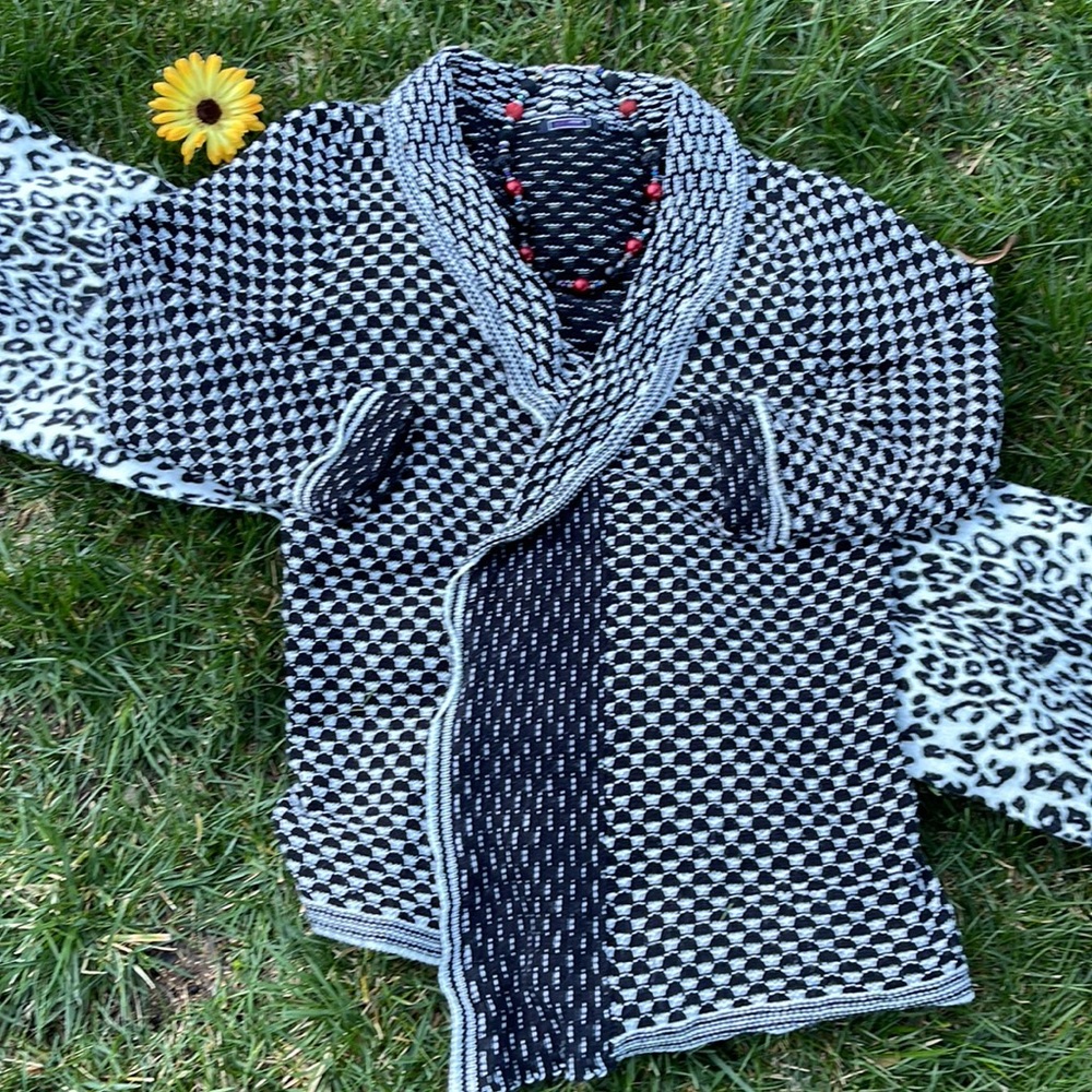 🌺 Creazioni Effect; NICE Designer Black/White Long Sweater in Misses Size XL! - Picture 4 of 12
